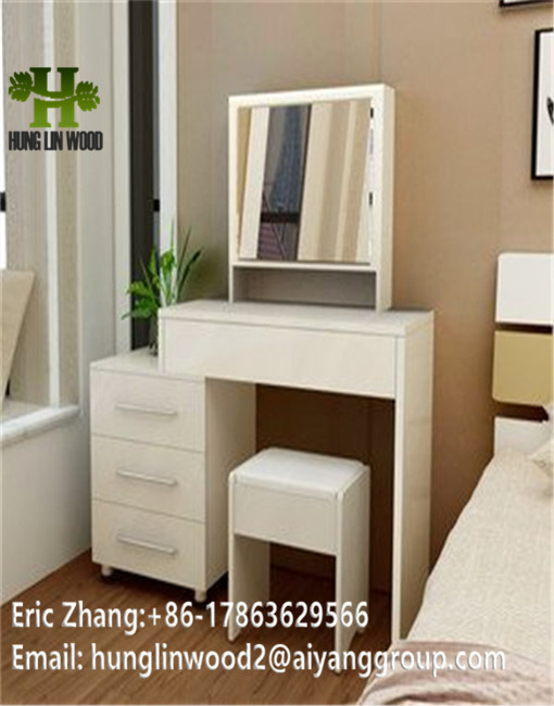 Factory Hot Selling Dressing Table with Mirror